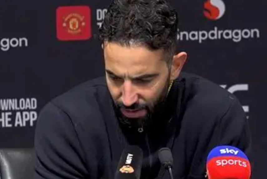 曼联战术调整:四后卫阵型应对关键球员缺阵