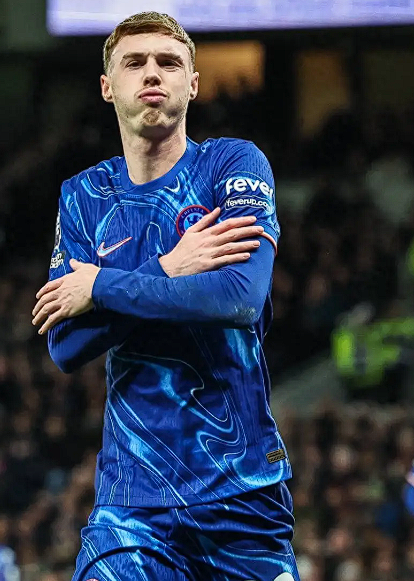 帕尔默转会传闻：曼联引援新动向与阵容调整分析