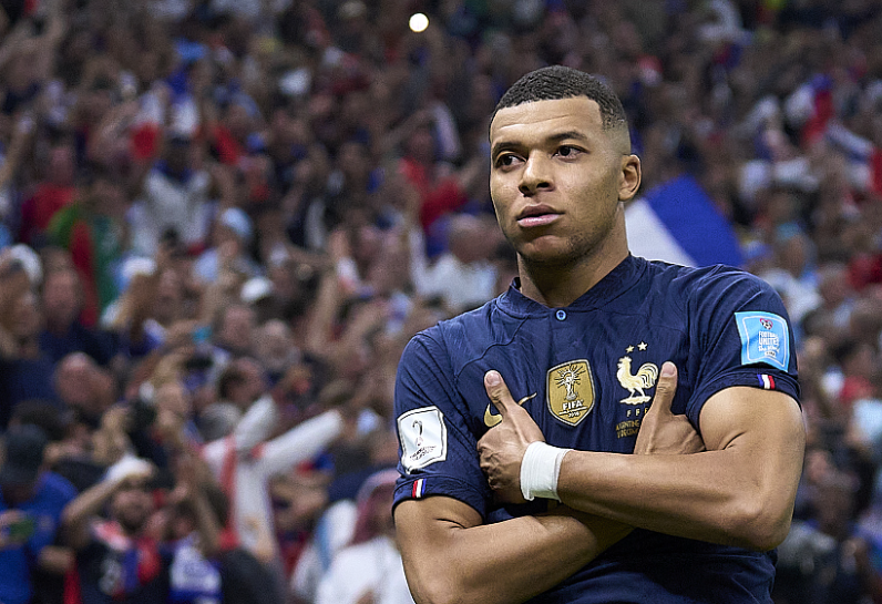 姆巴佩伤情引皇马与团队分歧,复出时间成焦点